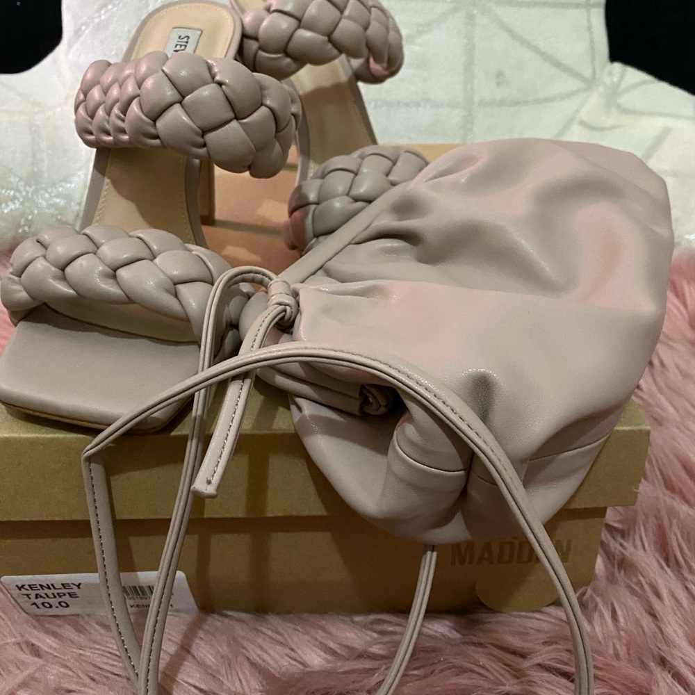 Shoes - Picture 2 of 3
